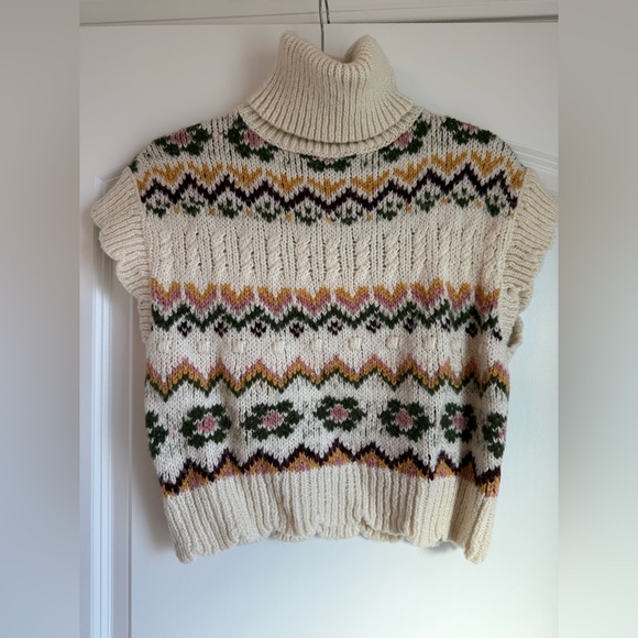 ZARA - FAIR ISLE KNIT TURTLE KNIT SCALLOP SLEEVELESS - CROPPED SWEATER VEST - Picture 1 of 4